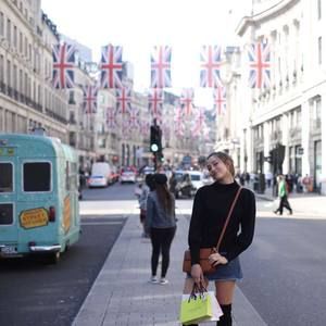 Meet your Posher, Carrie